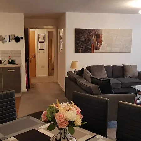 Luxury 2 Bed Apt With Free Wi-Fi & Parking Manchester Exterior photo