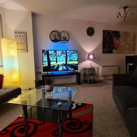 Luxury 2 Bed Apt With Free Wi-Fi & Parking Manchester Exterior photo