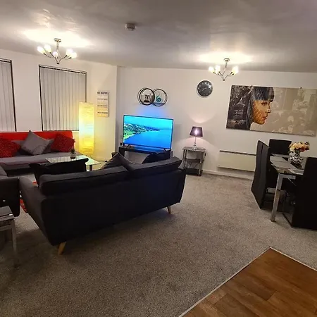 Luxury 2 Bed Apt With Free Wi-Fi & Parking Manchester Exterior photo